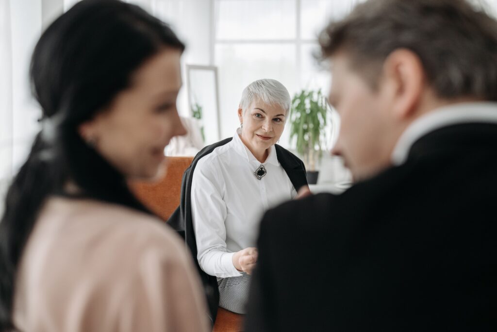 how to choose a real estate agent for selling